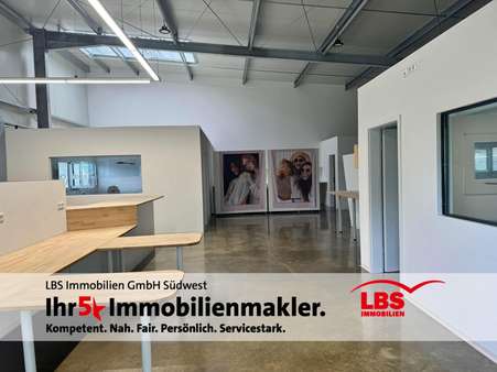 Ausstellfläche - Büro in 77694 Kehl mit 184m² mieten