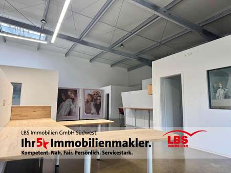 Ausstellfläche - Büro in 77694 Kehl mit 184m² mieten