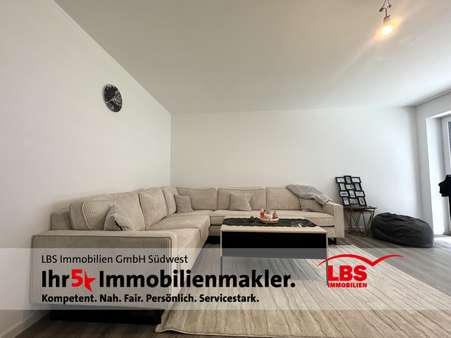 Wohnzimmer 1.OG rechts - Mehrfamilienhaus in 77839 Lichtenau mit 520m² kaufen