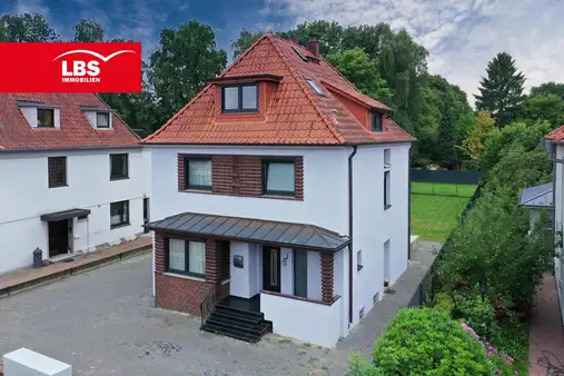 Stilvoll saniertes Einfamilienhaus in familienfreundlicher Lage