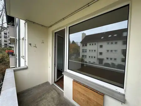 Südstadt: Renovierte 2-ZKB Wohnung mit Balkon - 5 Gehminuten zum Maschsee