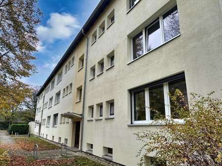 Vorderansicht - Etagenwohnung in 30519 Hannover mit 40m² kaufen