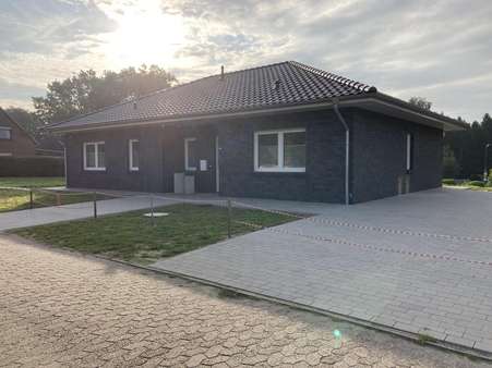 null - Bungalow in 27729 Vollersode mit 146m² kaufen