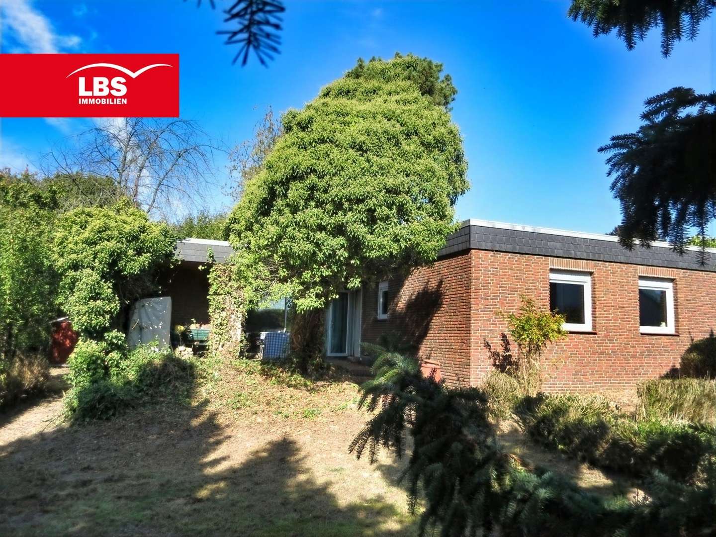 Hausansicht Hausansicht - Bungalow in 38448 Wolfsburg mit 114m² kaufen