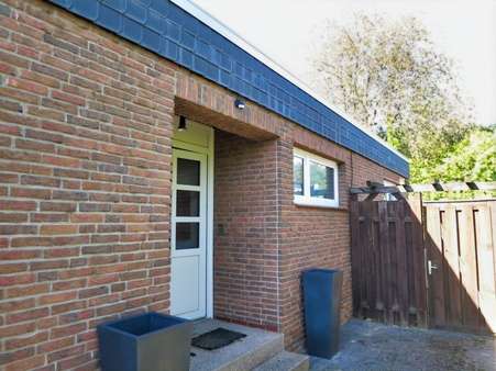 Hauseingang Hauseingang - Bungalow in 38448 Wolfsburg mit 114m² kaufen