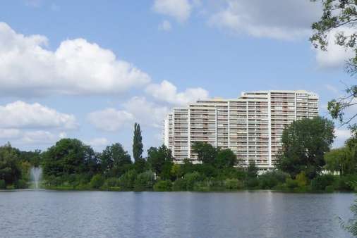 Außenansicht - Etagenwohnung in 38440 Wolfsburg mit 109m² kaufen