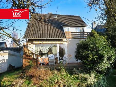 Hausrückseite - Einfamilienhaus in 38442 Wolfsburg mit 118m² kaufen