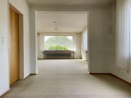 Essbereich im Wohnzimmer - Bungalow in 21365 Adendorf mit 119m² kaufen