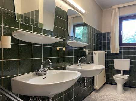 Tageslichtbad - Bungalow in 21365 Adendorf mit 119m² kaufen