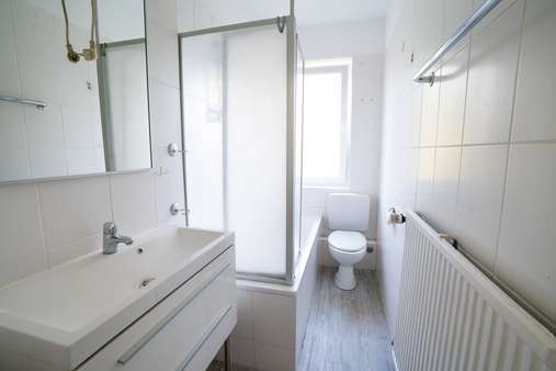 Badezimmer - Etagenwohnung in 21335 Lüneburg mit 69m² kaufen