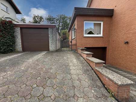 Garage Garage - Zweifamilienhaus in 31061 Alfeld mit 137m² kaufen