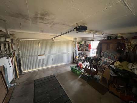 Garage mit Zugang Garten Garage mit Zugang Garten - Zweifamilienhaus in 31789 Hameln mit 141m² kaufen