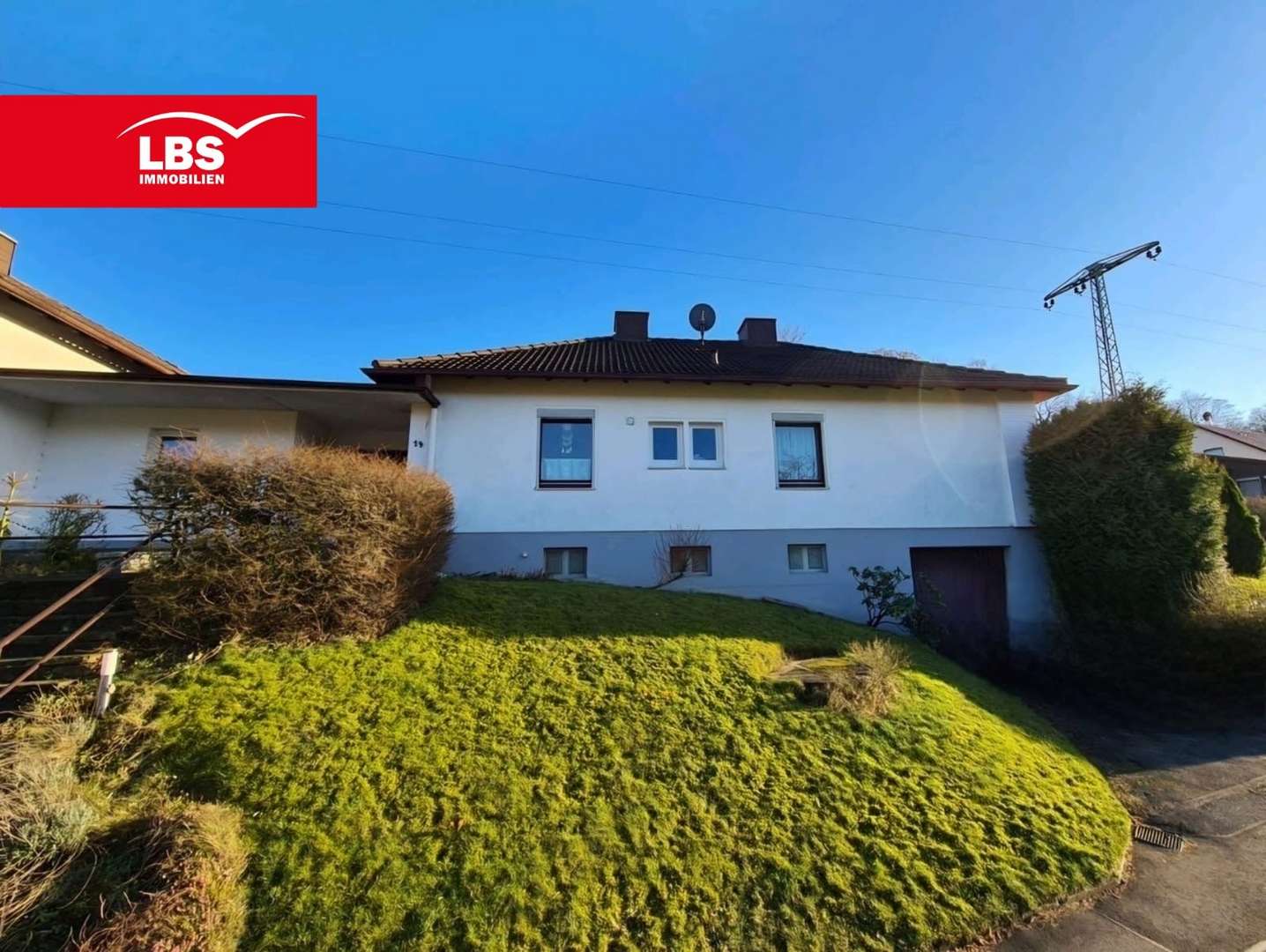 Blick von der Straße - Einfamilienhaus in 31855 Aerzen mit 105m² kaufen