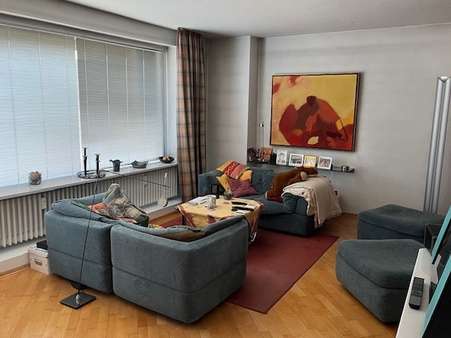 Wohnzimmer - Penthouse-Wohnung in 30827 Garbsen mit 83m² kaufen