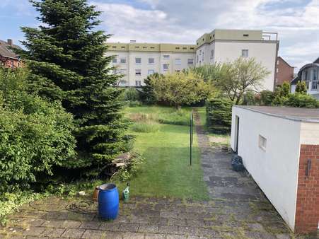 Gartenansicht - Grundstück in 30827 Garbsen mit 618m² kaufen