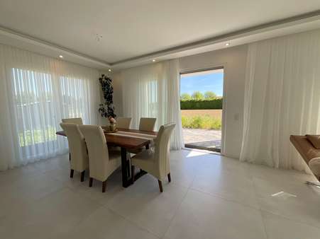 Essen im EG - Zweifamilienhaus in 37181 Hardegsen mit 315m² kaufen