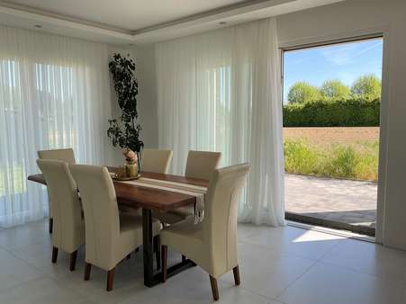 Essen im EG - Zweifamilienhaus in 37181 Hardegsen mit 315m² kaufen