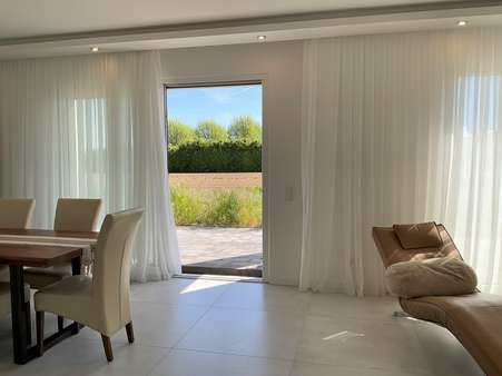 Wohnen im EG - Zweifamilienhaus in 37181 Hardegsen mit 315m² kaufen