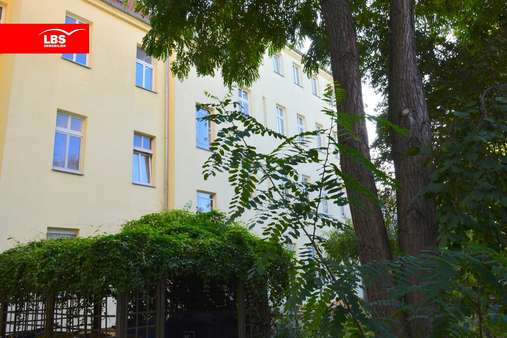 Seitenansicht - Etagenwohnung in 13156 Berlin mit 50m² kaufen