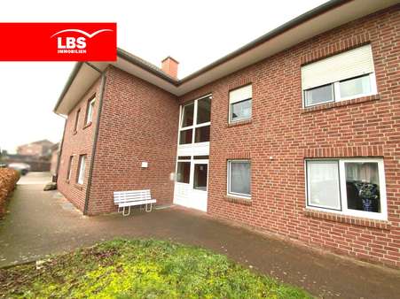 Ansicht Nord-West Eingangsbereich Ansicht Nord-West Eingangsbereich - Mehrfamilienhaus in 49593 Bersenbrück mit 593m² kaufen
