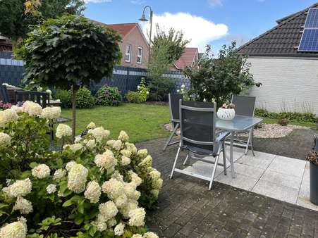 Terrasse hinten - Einfamilienhaus in 28816 Stuhr mit 161m² kaufen