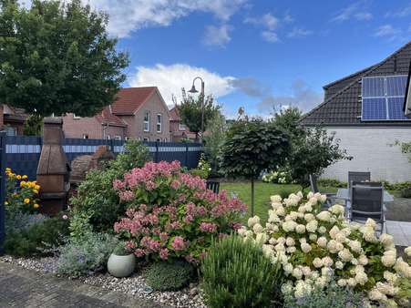 Vorgarten - Einfamilienhaus in 28816 Stuhr mit 161m² kaufen