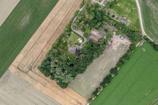 Drohnenaufnahme - Mehrfamilienhaus in 49685 Emstek mit 240m² kaufen