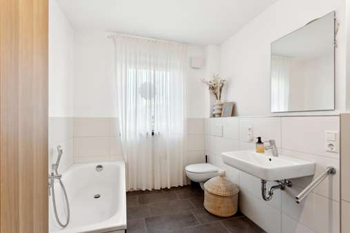 Badezimmer - Reihenmittelhaus in 49090 Osnabrück mit 138m² kaufen