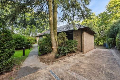 Außenansicht - Einfamilienhaus in 49082 Osnabrück mit 328m² kaufen