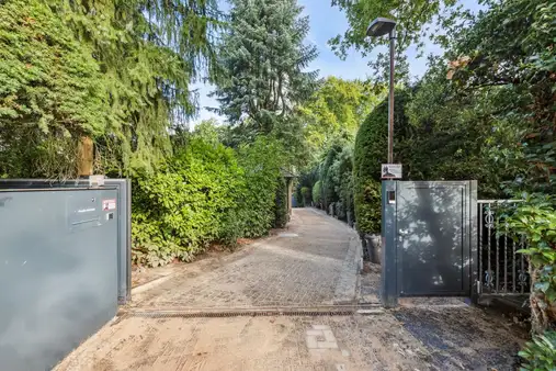 Traumhaus mit Wintergarten und großem Grundstück in Osnabrück

