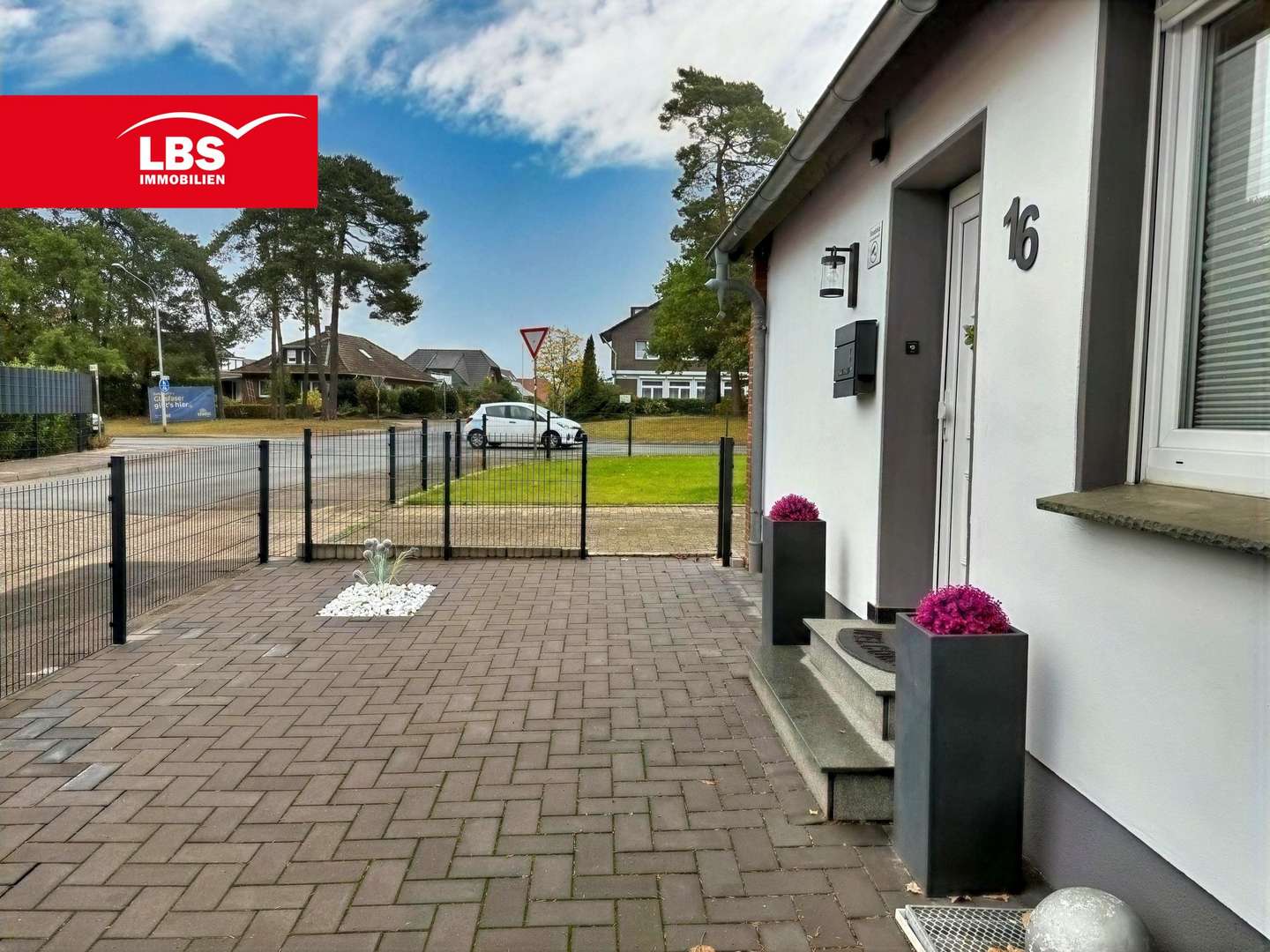 Hauseingang Hauseingang - Einfamilienhaus in 49393 Lohne mit 143m² kaufen