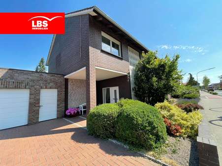 Vorderansicht - Zweifamilienhaus in 49565 Bramsche mit 238m² kaufen