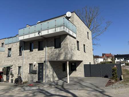 Frontansicht Frontansicht - Doppelhaushälfte in 49074 Osnabrück mit 166m² kaufen