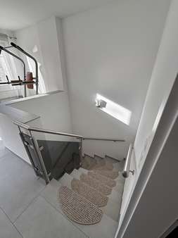 Treppenhaus - Doppelhaushälfte in 49074 Osnabrück mit 166m² kaufen