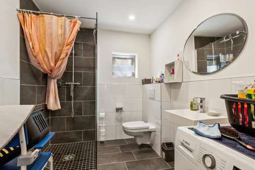 Whg1 - Badezimmer - Mehrfamilienhaus in 49477 Ibbenbüren mit 250m² kaufen