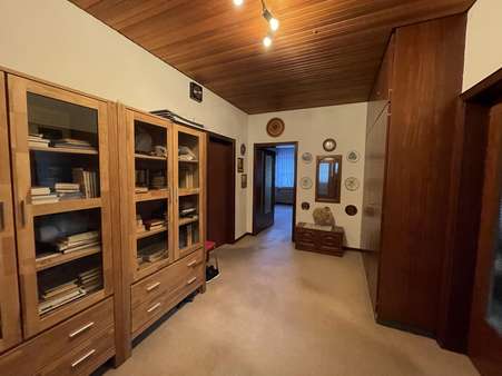 Wohnraumflur Erdgeschoss Wohnraumflur Erdgeschoss - Zweifamilienhaus in 32257 Bünde mit 260m² kaufen