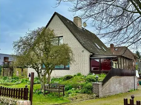 Renovierungsbedürftiges Einfamilienhaus in beliebter Lage von Maschen