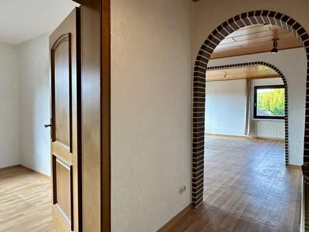 Einblicke ins Erdgeschoss - Zweifamilienhaus in 21224 Rosengarten mit 200m² kaufen