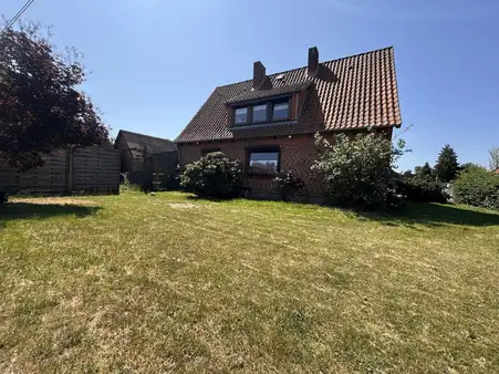 RESERVIERT - Charmantes Haus aus den 50er Jahren - bereit für Ihre Ideen