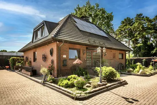 Exklusiver Wohntraum und Gewerbe in Neu Wulmstorf 