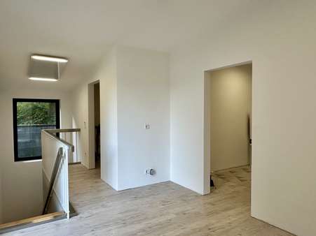 Flur Obergeschoss Flur Obergeschoss - Einfamilienhaus in 21077 Hamburg mit 145m² kaufen