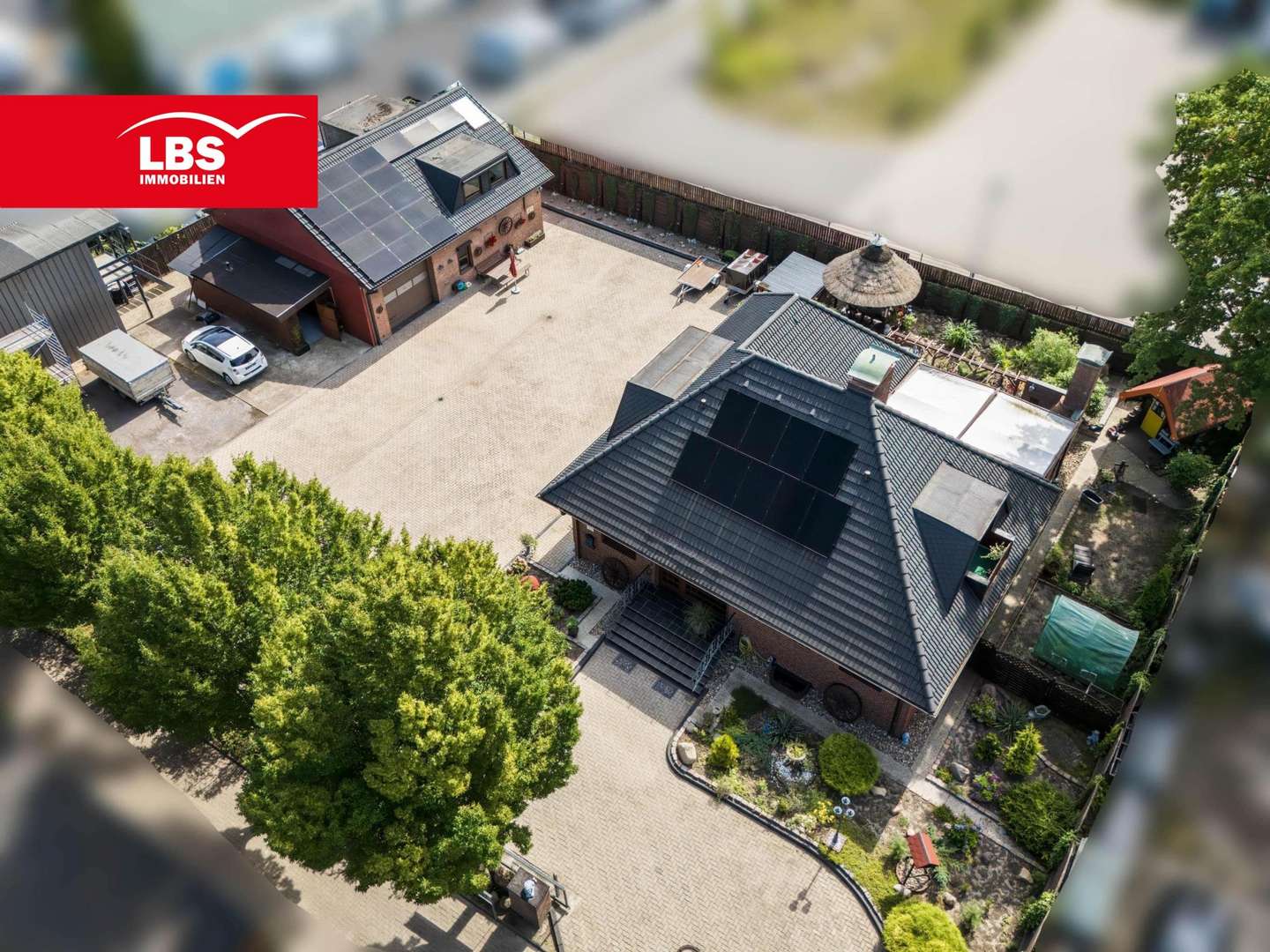 Drohnenaufnahme - Service in 21629 Neu Wulmstorf mit 189m² kaufen