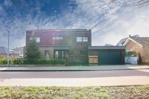 Ihr Traumhaus in Stade: Exklusives Architektenhaus 