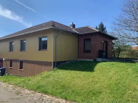 Bungalow mit wenigen Nachbarn und Blick in die Natur!