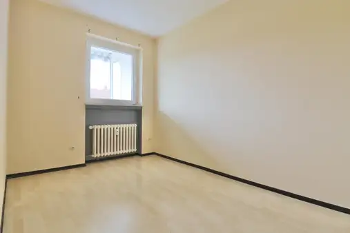 Klein aber fein! 1,5 Zi.-Whg. mit Fahrstuhl und Loggia in GS-Georgenberg!