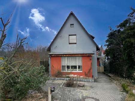 Hausansicht - Einfamilienhaus in 38116 Braunschweig mit 137m² kaufen