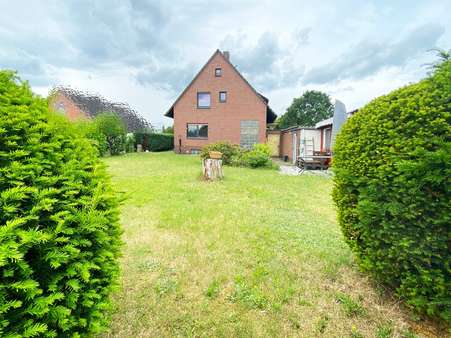 Großer Garten gefällig? Großer Garten gefällig? - Einfamilienhaus in 31228 Peine mit 140m² kaufen