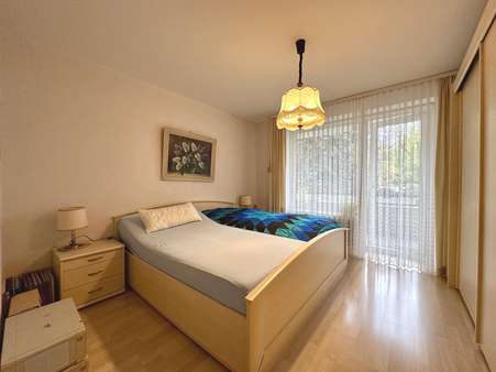 Schlafzimmer mit Balkon - Etagenwohnung in 38667 Bad Harzburg mit 108m² kaufen