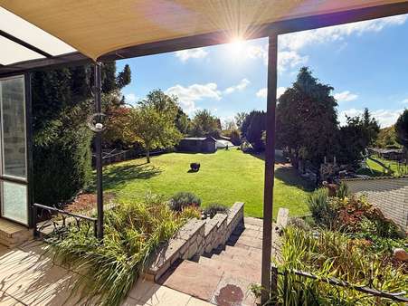 Terrasse mit Gartenblick Terrasse mit Gartenblick - Doppelhaushälfte in 38268 Lengede mit 157m² kaufen