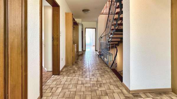 Flur - Einfamilienhaus in 38302 Wolfenbüttel mit 200m² kaufen